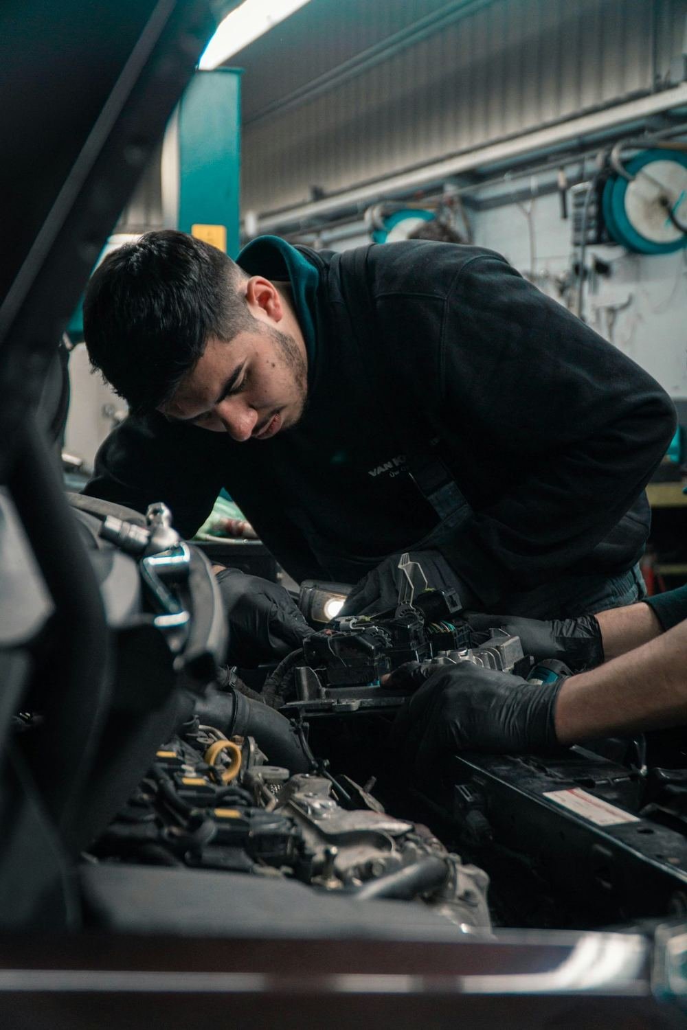 Engine Repair and Diagnostics at Advanz Tech Dubai